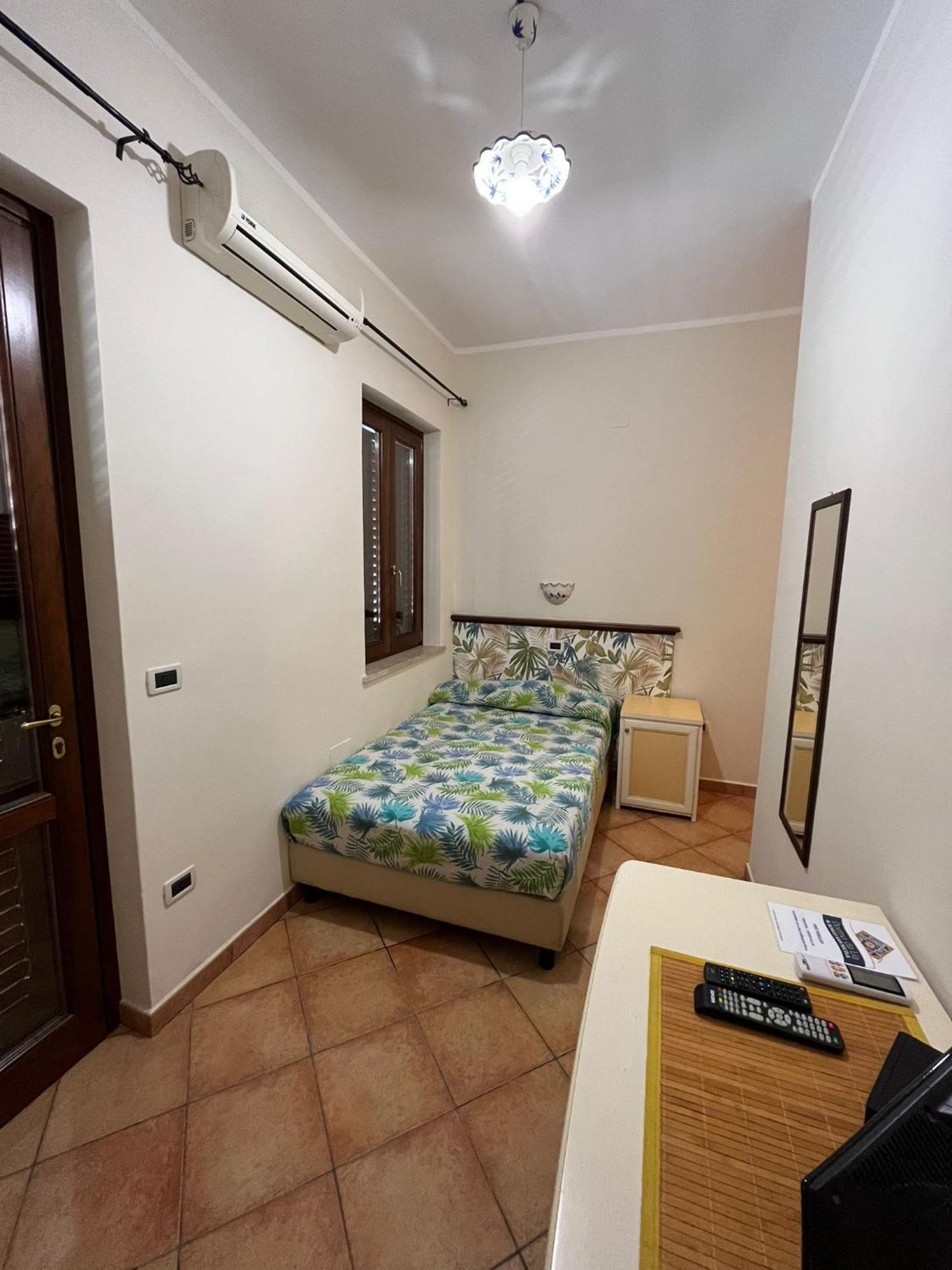Отель Dormo Da Lia Borgo San Nicola Mandra Capreria Экстерьер фото